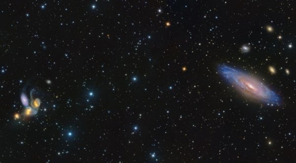 Справа спиральная галактика NGC 7331